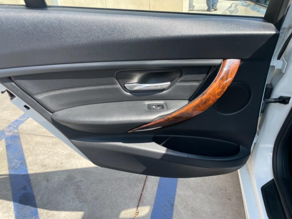 2013 BMW 328i in Pasadena, CA 91107 - 1863634 14