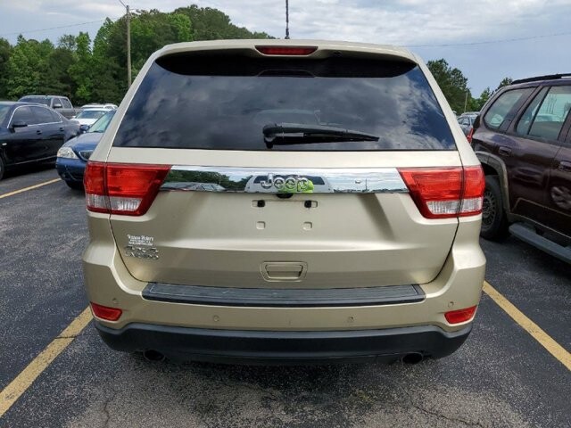 2011 Jeep Grand Cherokee in Pompano Beach, FL 33064 - 1864837 24