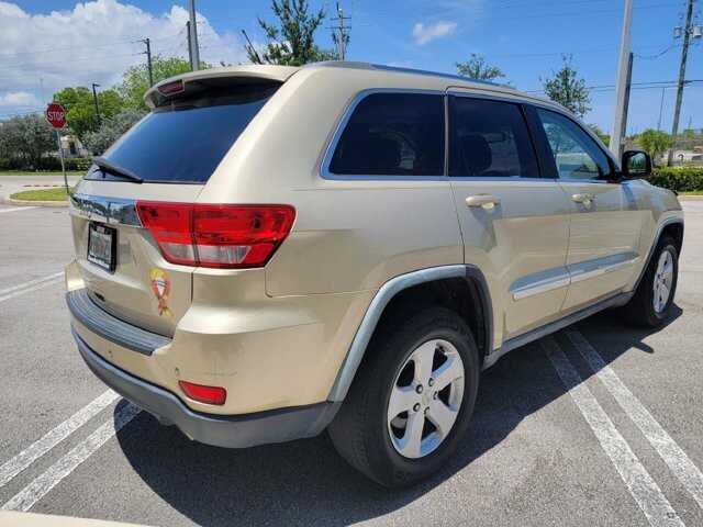 2011 Jeep Grand Cherokee in Pompano Beach, FL 33064 - 1864837 6