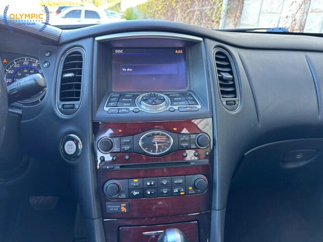 2016 INFINITI QX50 in Decatur, GA 30032 - 1866303 26