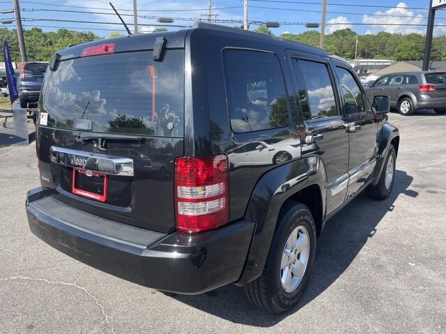 2010 Jeep Liberty in Nashville, TN 37211-5205 - 1872619 3