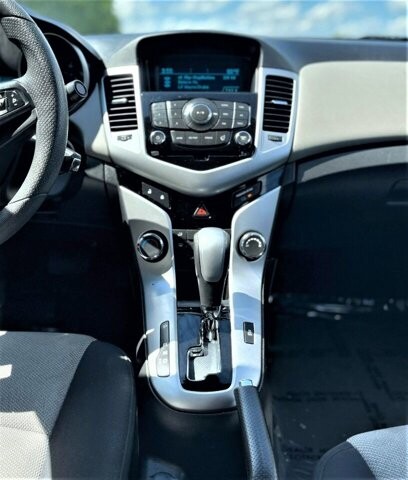 2014 Chevrolet Cruze in Commerce, GA 30529 - 1873680 75