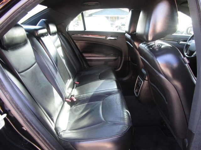 2013 Chrysler 300 in Tampa, FL 33604-6914 - 1875731 10