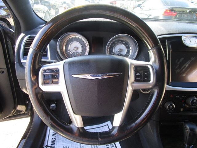 2013 Chrysler 300 in Tampa, FL 33604-6914 - 1875731 4