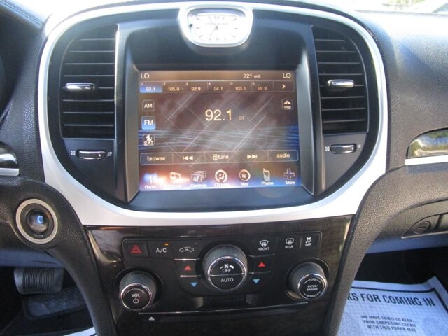 2013 Chrysler 300 in Tampa, FL 33604-6914 - 1875731 5