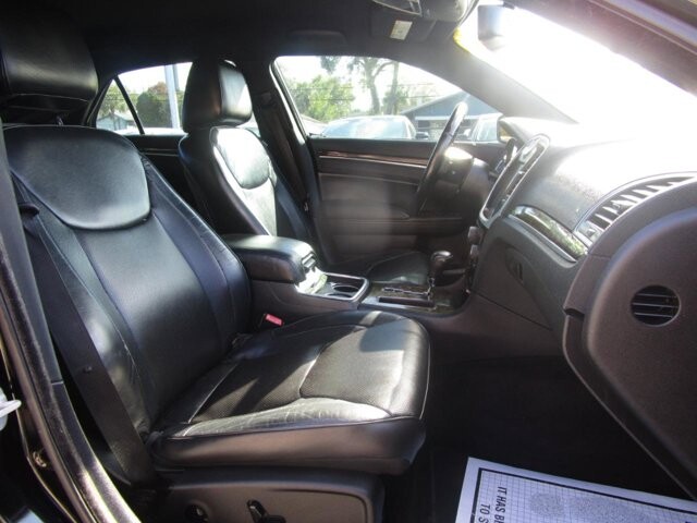 2013 Chrysler 300 in Tampa, FL 33604-6914 - 1875731 8