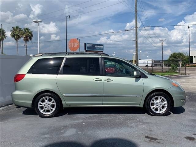 2006 Toyota Sienna in Maitland, FL 32751 - 1882630 60
