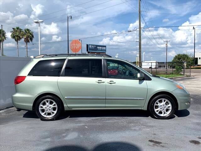 2006 Toyota Sienna in Maitland, FL 32751 - 1882630 5