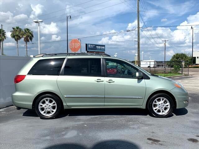 2006 Toyota Sienna in Maitland, FL 32751 - 1882630 32