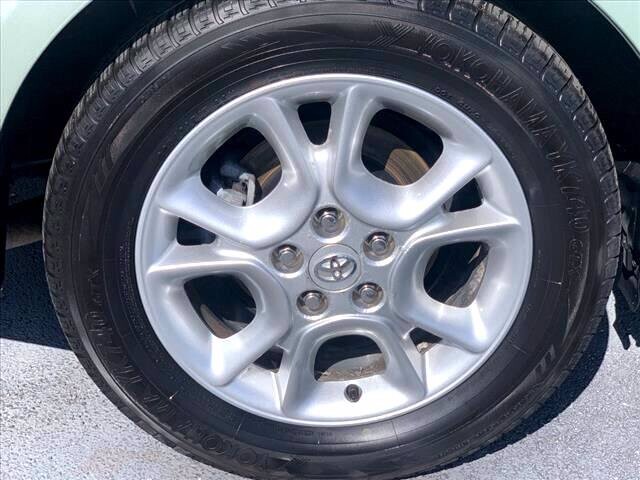 2006 Toyota Sienna in Maitland, FL 32751 - 1882630 27