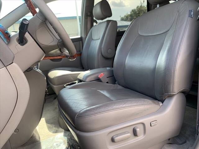 2006 Toyota Sienna in Maitland, FL 32751 - 1882630 63