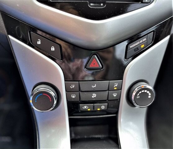 2013 Chevrolet Cruze in Commerce, GA 30529 - 1884564 67