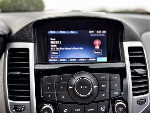 2013 Chevrolet Cruze in Commerce, GA 30529 - 1884564 65