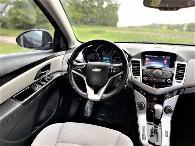 2013 Chevrolet Cruze in Commerce, GA 30529 - 1884564 33