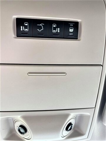 2015 Chrysler Town & Country in Commerce, GA 30529 - 1907796 65