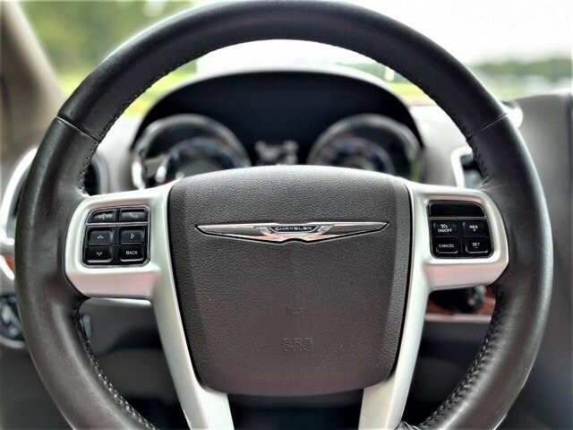 2015 Chrysler Town & Country in Commerce, GA 30529 - 1907796 84