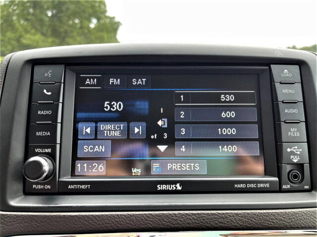 2015 Chrysler Town & Country in Commerce, GA 30529 - 1907796 14