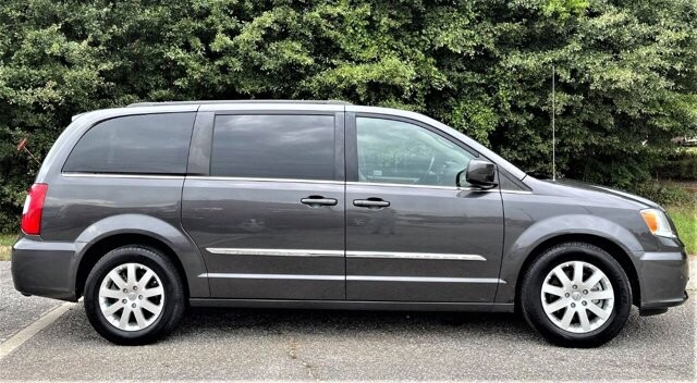 2015 Chrysler Town & Country in Commerce, GA 30529 - 1907796 75