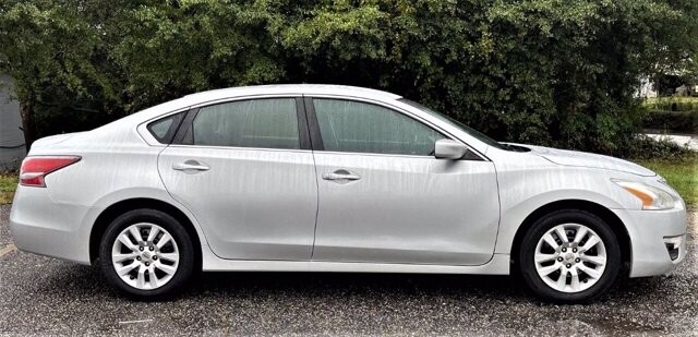 2014 Nissan Altima in Commerce, GA 30529 - 1921892 38