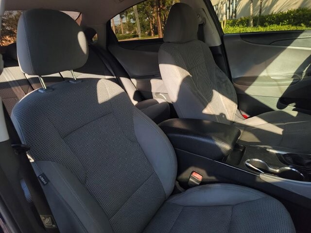 2013 Hyundai Sonata in Pompano Beach, FL 33064 - 1943406 25