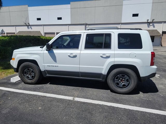 2015 Jeep Patriot in Pompano Beach, FL 33064 - 1943407 6