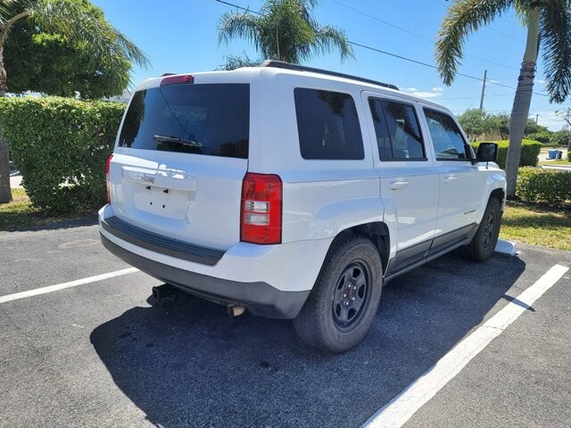 2015 Jeep Patriot in Pompano Beach, FL 33064 - 1943407 4