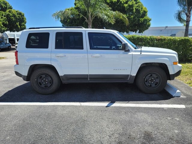 2015 Jeep Patriot in Pompano Beach, FL 33064 - 1943407 3