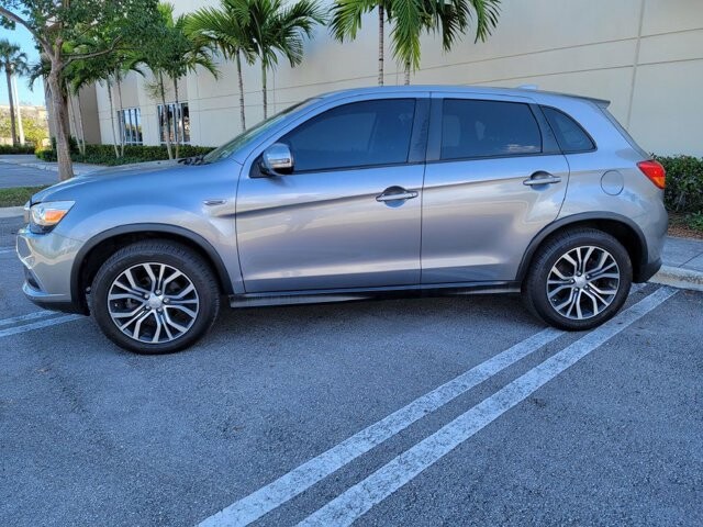 2017 Mitsubishi Outlander Sport in Pompano Beach, FL 33064 - 1966323 4