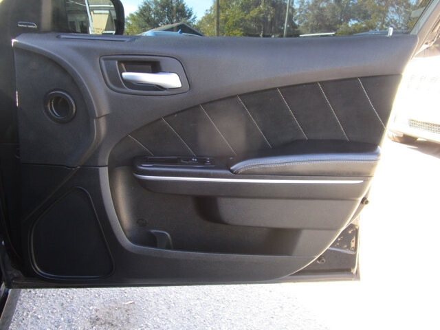 2014 Dodge Charger in Tampa, FL 33604-6914 - 1975079 17