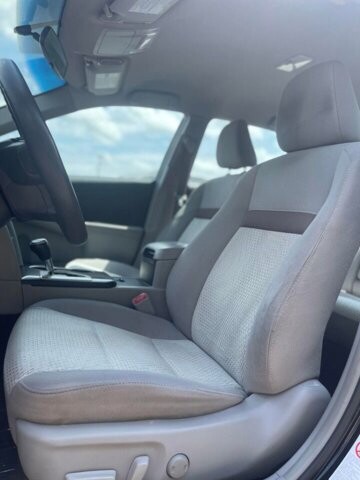 2013 Toyota Camry in Commerce, GA 30529 - 1976196 35