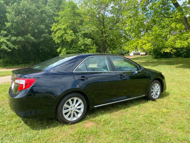 2013 Toyota Camry in Commerce, GA 30529 - 1976196 4