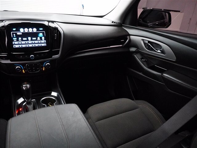 2019 Chevrolet Traverse in Cincinnati, OH 45251-2402 - 1977541 89