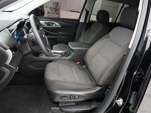 2019 Chevrolet Traverse in Cincinnati, OH 45251-2402 - 1977541 12