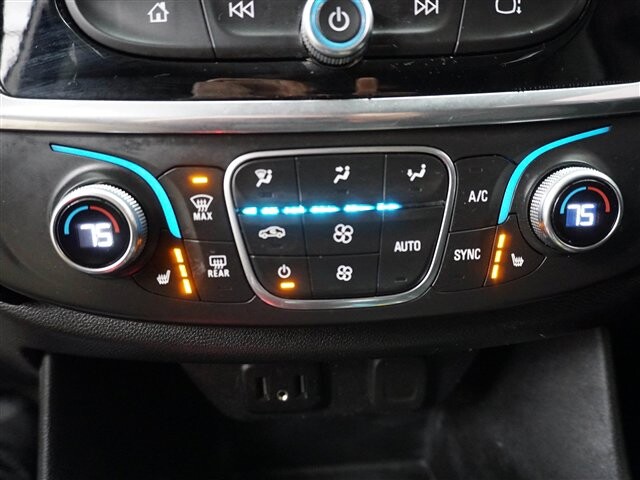 2019 Chevrolet Traverse in Cincinnati, OH 45251-2402 - 1977541 48