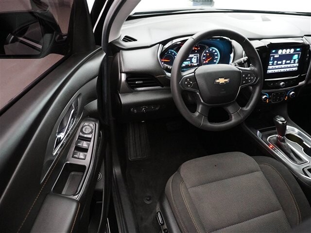 2019 Chevrolet Traverse in Cincinnati, OH 45251-2402 - 1977541 3