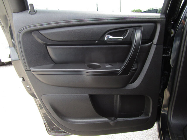 2015 GMC Acadia in Tampa, FL 33604-6914 - 1997155 18