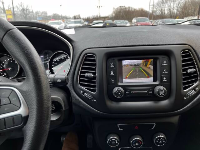 2017 Jeep Compass in Indianapolis, IN 46222-4002 - 2000058 21