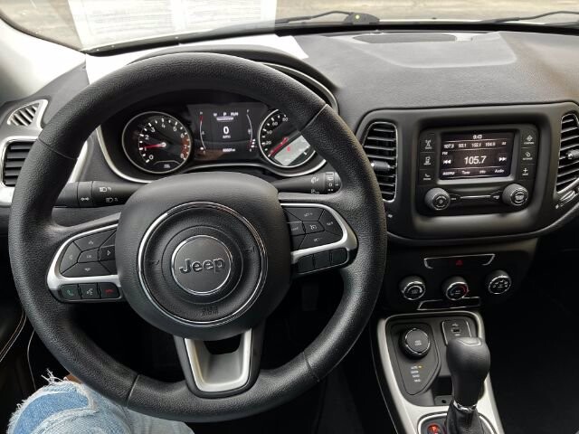2017 Jeep Compass in Indianapolis, IN 46222-4002 - 2000058 20