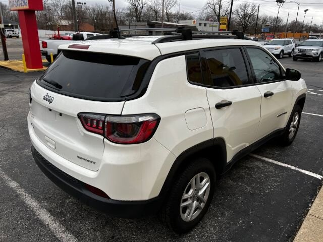 2017 Jeep Compass in Indianapolis, IN 46222-4002 - 2000058 4