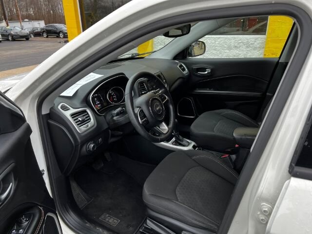 2017 Jeep Compass in Indianapolis, IN 46222-4002 - 2000058 7