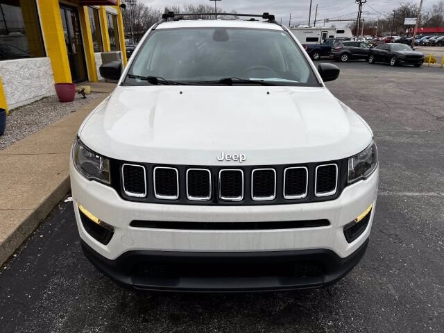 2017 Jeep Compass in Indianapolis, IN 46222-4002 - 2000058 14