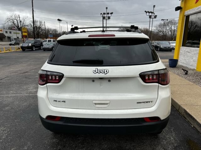 2017 Jeep Compass in Indianapolis, IN 46222-4002 - 2000058 5