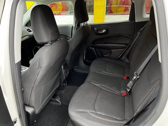 2017 Jeep Compass in Indianapolis, IN 46222-4002 - 2000058 24