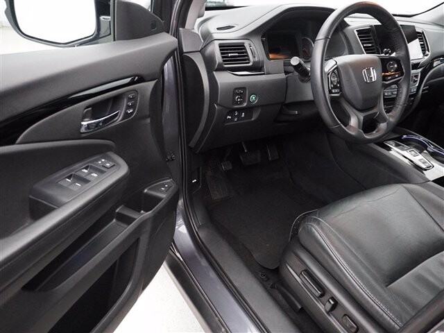 2019 Honda Pilot in Cincinnati, OH 45251-2402 - 2005262 47