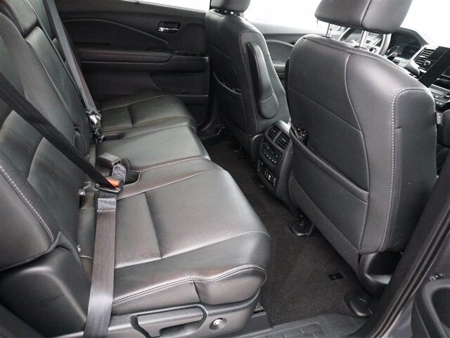 2019 Honda Pilot in Cincinnati, OH 45251-2402 - 2005262 8