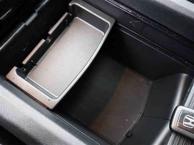 2019 Honda Pilot in Cincinnati, OH 45251-2402 - 2005262 42