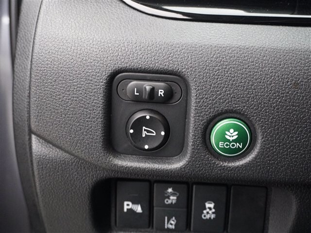 2019 Honda Pilot in Cincinnati, OH 45251-2402 - 2005262 22