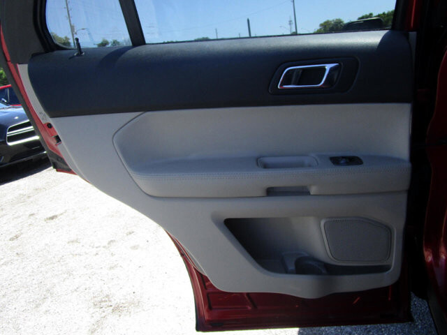 2014 Ford Explorer in Tampa, FL 33604-6914 - 2010294 46