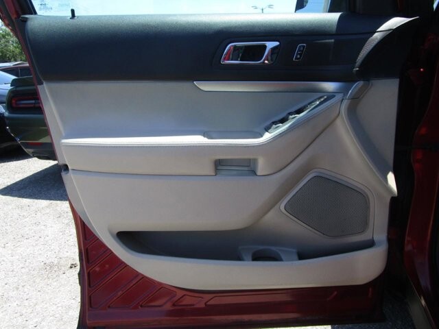 2014 Ford Explorer in Tampa, FL 33604-6914 - 2010294 97