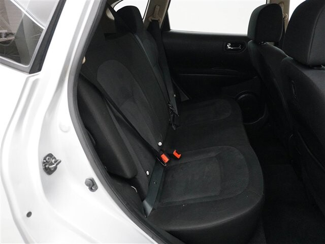 2015 Nissan Rogue in Cincinnati, OH 45251-2402 - 2011398 18